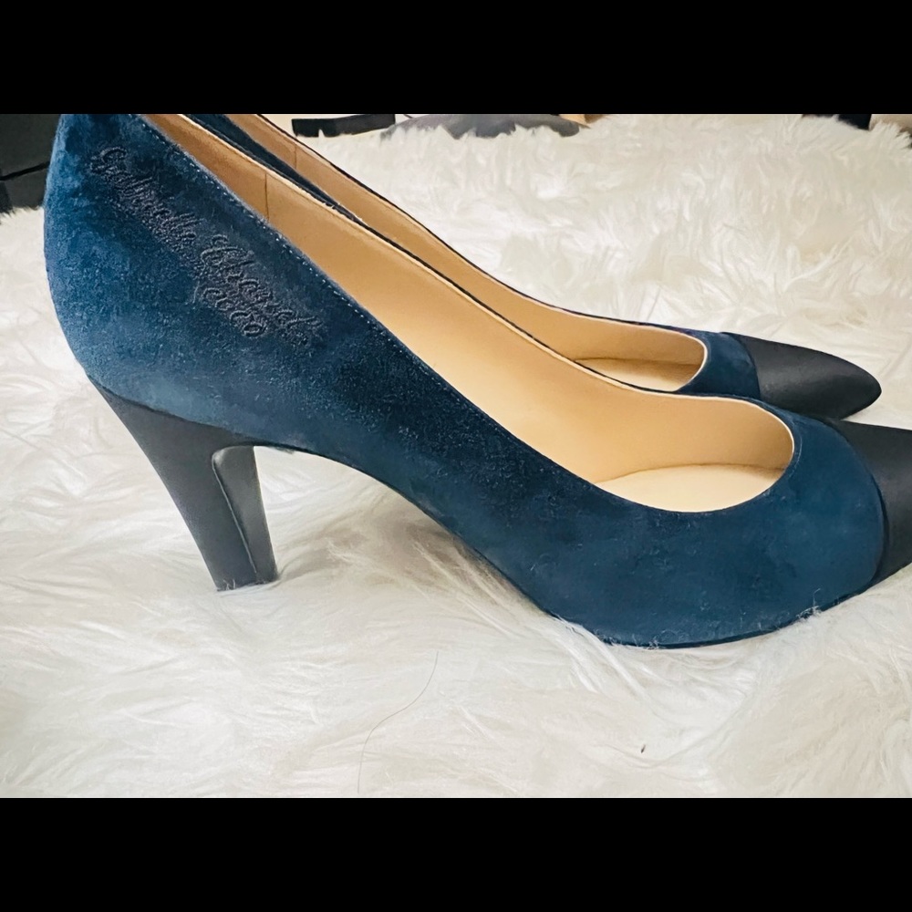 Chanel 17b 4932 model